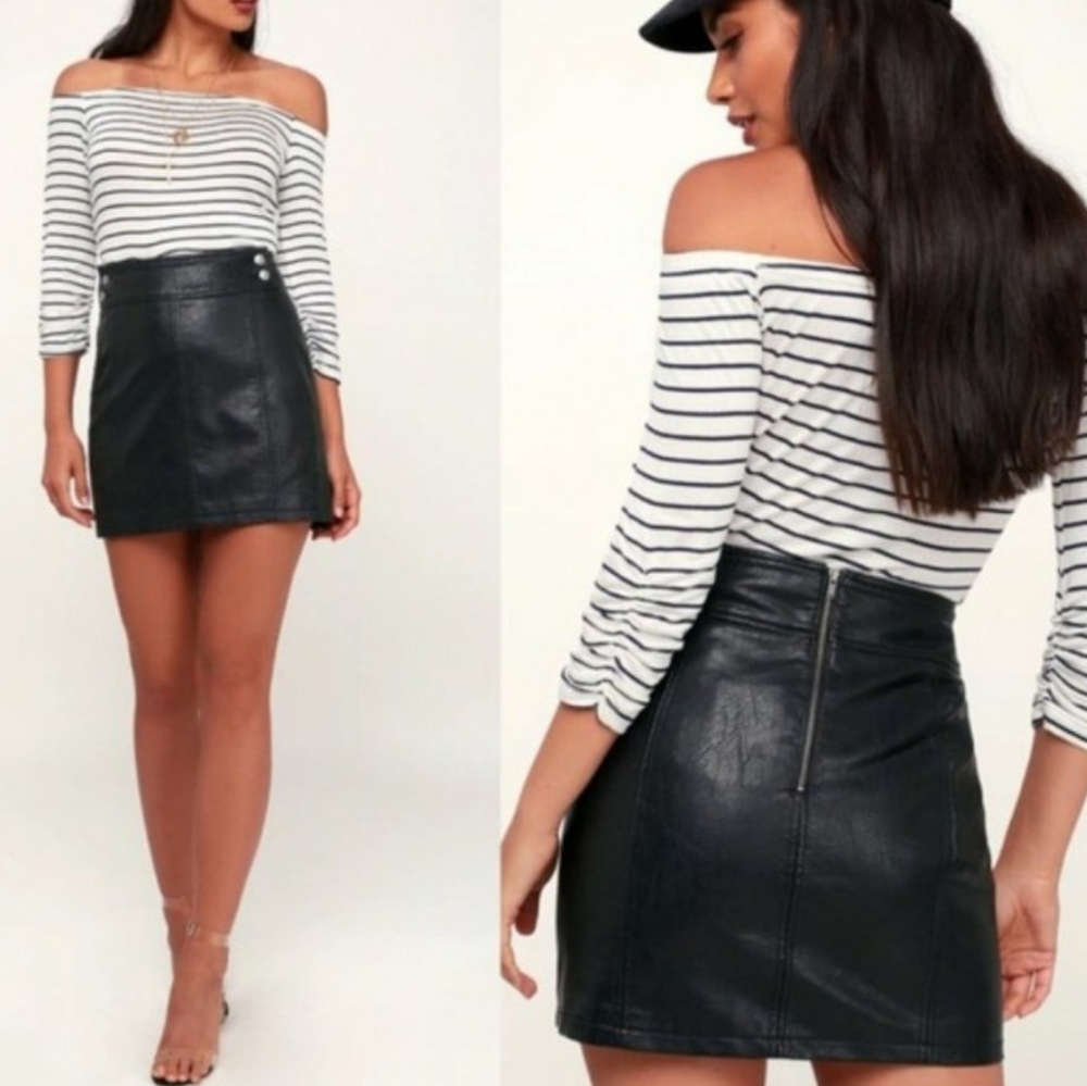 FREE PEOPLE Faux Leather Black Mini Skirt “Zip To It” | SIZE 2 - Picture 13 of 13